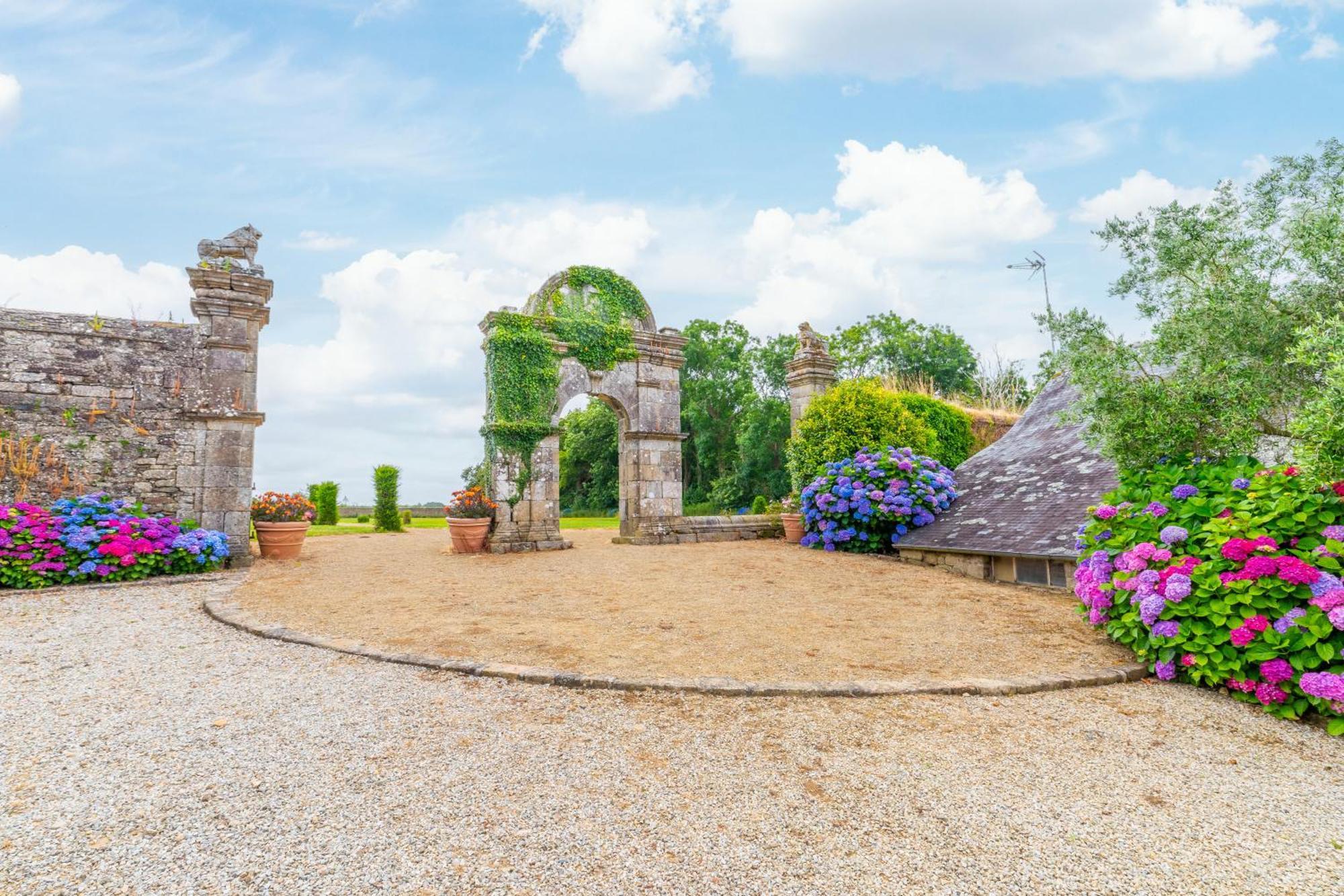 Manoir De Moellien, The Originals Relais 호텔 플로니버즈포르자이 외부 사진